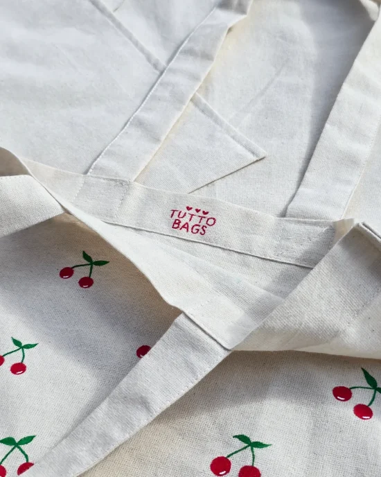 TOTE BAGS